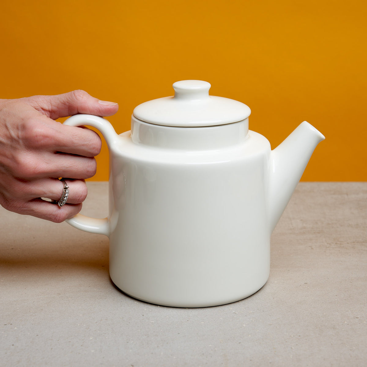 Iittala Teema Teapot (32oz) White
