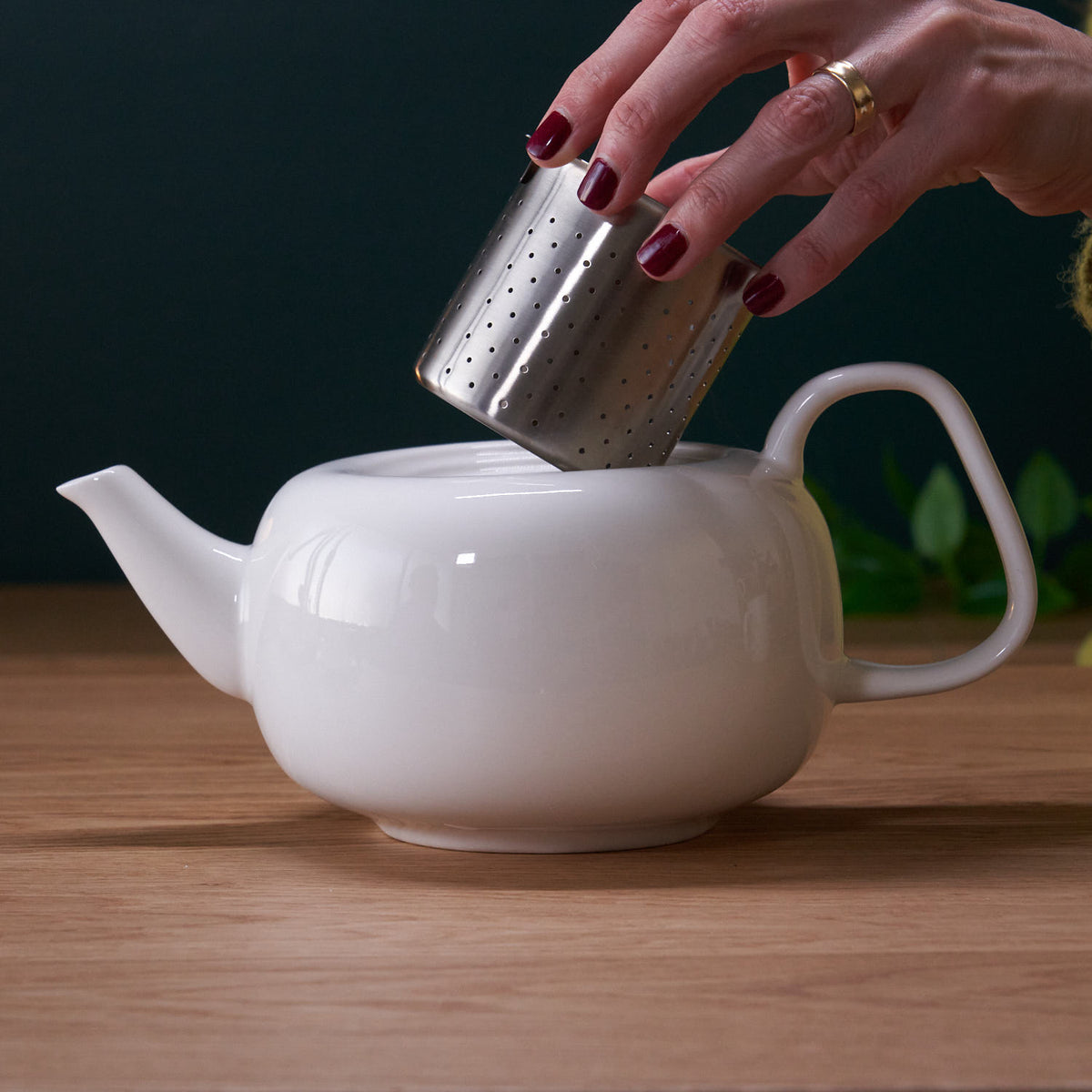 Iittala Raami Teapot (32 oz) White